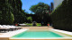 The Clubhouse - Além de mergulhos refrescantes, a sedutora piscina é o ambiente para festas ao som de Djs. 