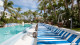 Miami Soho Beach House - Relaxe e aproveite dos serviços de bar nas confortáveis espreguiçadeiras à beira da piscina! 