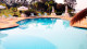 Villa Porto Vita - Da convidativa piscina com deck se tem vistas lindas para a represa Jurumin. 