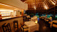 Hotel Esencia - Na atmosfera rústica do Sal y Fuego Restaurante você irá experimentar delícias da gastronomia gourmet! 