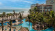 Acqua Beach Park Resort - No resort, a diversão continua com exclusividade para hóspedes. O deleite é certo na piscina de borda infinita.