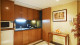 Altis Suites Apart-Hotel - Na sua suíta uma kitchenette equipada, perfeito para que não lhe falte nada.