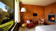 Hotel Antumalal - Desde o seu quarto, aprecie a vista para o Lago Villarrica & Parque e aqueça-se com a deliciosa lareira.