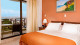 Arena Blanca Hotel - E o conforto está garantido! A acomodação Standard, de 27 m², possui vista para o mar e é equipada com TV, AC, etc.