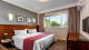 Hotel Bahia do Sol - Quanto às acomodações, todas são equipadas com TV 32”, AC, frigobar, secador de cabelo e amenities.