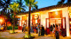 Acqua Beach Park Resort - O complexo conta ainda com a Vila Azul do Mar, centro de conveniência inspirado nas vilas de pescadores.