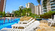 Bourbon Barra da Tijuca - No quesito lazer, os hóspedes têm acesso à incrível piscina do Clube Mundo Novo, a 300 m do hotel.