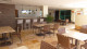 Calhau Praia Hotel - No Restaurante Trapiche as refeições ganham os sabores especiais da culinária nacional e internacional. 