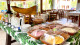 Hotel Canoa - Os dias começam com um saboroso buffet de café da manhã.