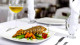Hotel Casablanca - A começar pela gastronomia requintada! É possível escolher entre café da manhã ou pensão completa inclusa na tarifa.