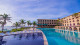 Coliseum Beach Resort - Para se refrescar do típico calor nordestino, mergulhe de cabeça na piscina ao ar livre de uso adulto.