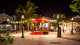Sauípe Resorts - Quando a noite cai, mais curtição! A Vila Nova da Praia, point com shows, lojas e três restaurantes, é a pedida.