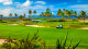 Dom Pedro Laguna Beach Resort - Com custo à parte, o resort ainda oferece serviços de golfe no Clube de Golfe Aquiraz Riviera, o primeiro do Ceará.