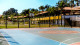 Fazenda Vale da Mantiqueira - Tem também quadra poliesportiva, de vôlei de areia, duas profissionais de tênis e campinho de futebol.