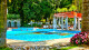 Fazzenda Park Hotel - A infraestrutura não deixa a desejar. A piscina ao ar livre com serviço de bar é ideal para relaxar e se divertir.