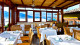 Hotel Fita Azul - Ele é servida em estilo buffet no salão com vista parcial para o mar.