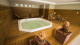 Residencial Floripa Resort - Para relaxar o corpo e a mente, a jacuzzi é uma ótima pedida!