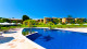 Girassóis Lagoa Resort - Relaxe com um mergulho na piscina e um drink no bar molhado.