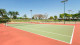 Golden Tulip Brasília Alvorada - Para os esportistas, outra opção de lazer está nas quadras de tênis da hospedagem.