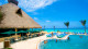 GR Solaris Cancun - No bar aquático peça o seu cocktail preferido e aprecie uma vista de tirar o fôlego.
