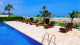 Holiday Inn Cartagena Morros - A próxima área a se conhecer é a de lazer! A piscina ao ar livre possui vista privilegiada para o mar.