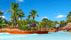 Hot Beach Resort - O resort também não fica para trás e oferece piscina com bar molhado, sala kids com recreação e salão de jogos!