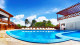Hotel Jeri - Depois, hora de relaxar e se divertir nas piscinas: são duas, uma delas para uso adulto e outra de uso infantil.