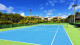 Iberostar Praia do Forte - A espetacular área de lazer oferece aos hóspedes ainda três quadras de tênis e duas de squash.