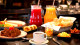 JL Hotel by Bourbon - Os dias se iniciam com o delicioso café da manhã incluso na tarifa, servido em estilo buffet no Frontier Restaurante.