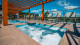 Laghetto Resort Golden Gramado -  Há também três jacuzzis ao ar livre para descansar o corpo e revigorar as energias.