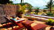 Le Terrace Beach Hotel - Este é o lugar ideal para você relaxar em um verdadeiro paraíso tropical.