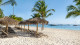 Lopesan Costa Bávaro - Sem falar que a praia está de cara para o resort, garantindo uma estadia pé na areia e vistas privilegiadas do mar.  