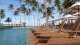 Maceió Mar Resort - Além de se refrescar no mar, os hóspedes têm ao dispor duas piscinas, uma de uso adulto e outra infantil.