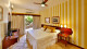 Manary Praia Hotel - Ambas possuem 25 m², varanda com rede, TV LCD 32” com canais a cabo, frigobar, AC e secador de cabelo.