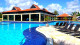 Mussulo Resort - Dentre os três bares, um está à beira da piscina e outro é um lounge na área da piscina. Delicie-se!