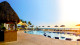 Occidental Tucancún - A diversão da família toda está garantida! Para começar, são três piscinas, cada uma com seu próprio bar.