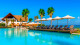 Ocean Riviera Paradise - Pano de fundo perfeito para as seis piscinas ao ar livre ao dispor.