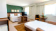 Oceani Beach Park Hotel - Na hora de repor as energias, descanse em uma das quatro acomodações, de 18 a 40 m², com AC, TV e frigobar.