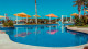 Paradiso Del Sol - O primeiro destaque são as duas piscinas ao ar livre com vista para o mar. Uma delas é de uso adulto…  