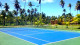 Patachocas Beach Resort - Fora da piscina, uma das opções é se exercitar. Tem quadra de tênis... 