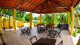 Portal do Sol Hotel Fazenda - O bar da piscina oferece as bebidas para acompanhar o hóspede em um dia de sol! 