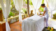 Porto Bay Búzios - Outra opção é pedir uma massagem relaxante no spa ao ar livre. 
