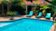 Pousada Porto Verde - A pousada conta também com piscina ao ar livre, perfeita para refrescar os dias de calor.
