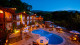 Hotel Praia do Portinho - À noite, nada melhor que um bom banho na piscina climatizada do hotel.