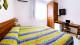 Hotel Praia Linda - O conforto e aconchego se estendem à acomodação: são 20 m² equipados com TV, AC, frigobar, etc.