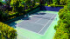 Prodigy Serrano - As opções esportivas são duas, indoor, com sala de jogos, e outdoor, com quadra de tênis.