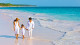 Ocean Blue & Sand Resort - A família inteira vive dias especiais em uma hospedagem como essa.