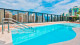 Radisson Rio de Janeiro Barra - O primeiro destaque está na piscina adulto e infantil na cobertura, com vista panorâmica.