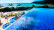 Reserva Praia Hotel - Para curtir sob o sol catarinense, escolha a companhia das duas piscinas ao ar livre. Uma delas tem borda infinita!