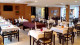 Reserva Praia Hotel - Mediante custo à parte, o restaurante oferta as demais refeições com massas, peixes, carnes, saladas e mais.